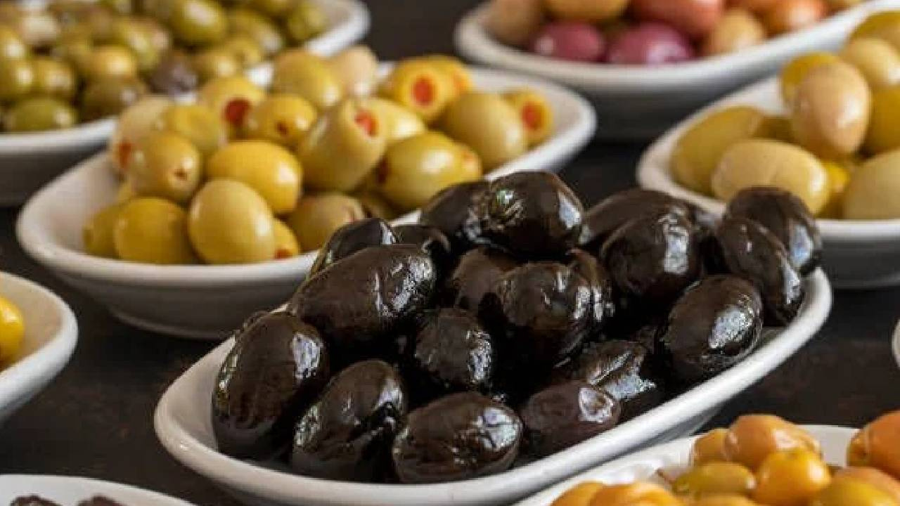 Yeşil ve Siyah Zeytin: Farklarıyle Sağlığınıza Katkı Sağlayacak Tercih!