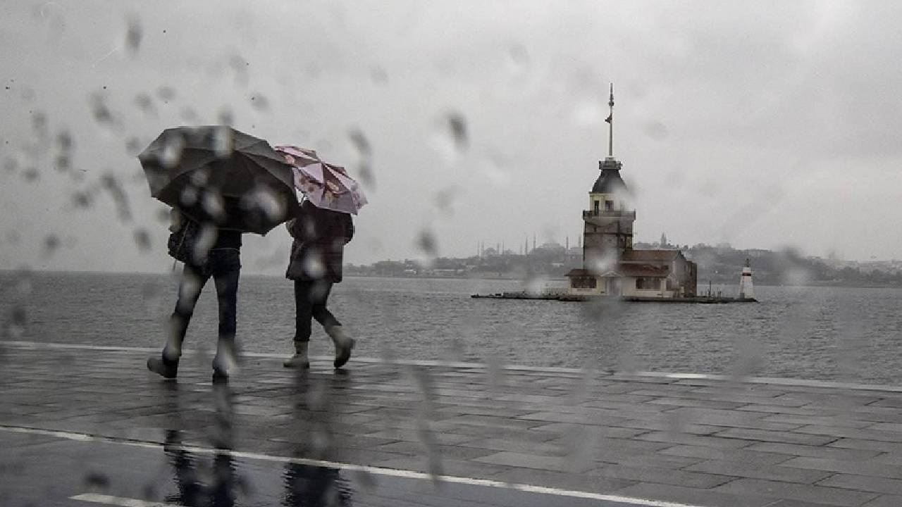 İstanbul İçin Sarsıcı Uyarı: Sağanak Yağış Hayatımızı Etkileyecek!