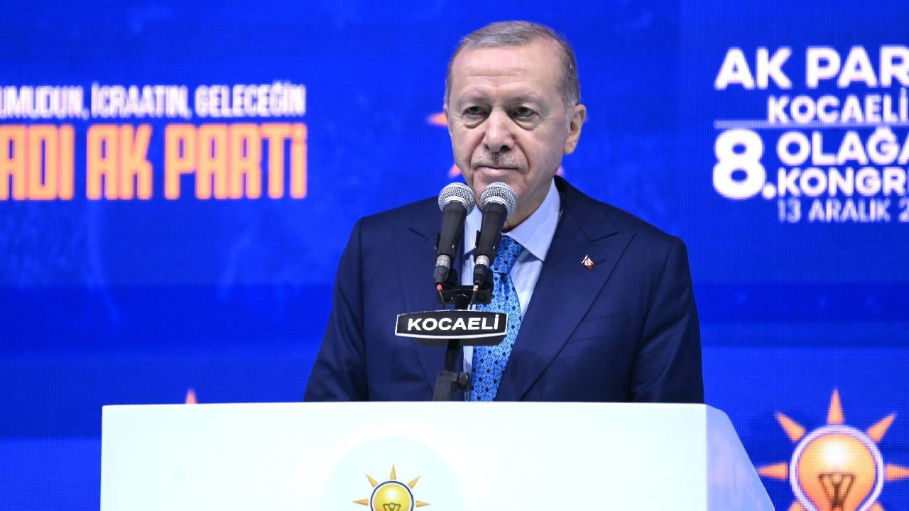 Cumhurbaşkanı Erdoğan'dan Kritik Açıklamalar: Muhalefete Yönelik Sert Eleştiriler ve 'Yenilenme' Vurgusu